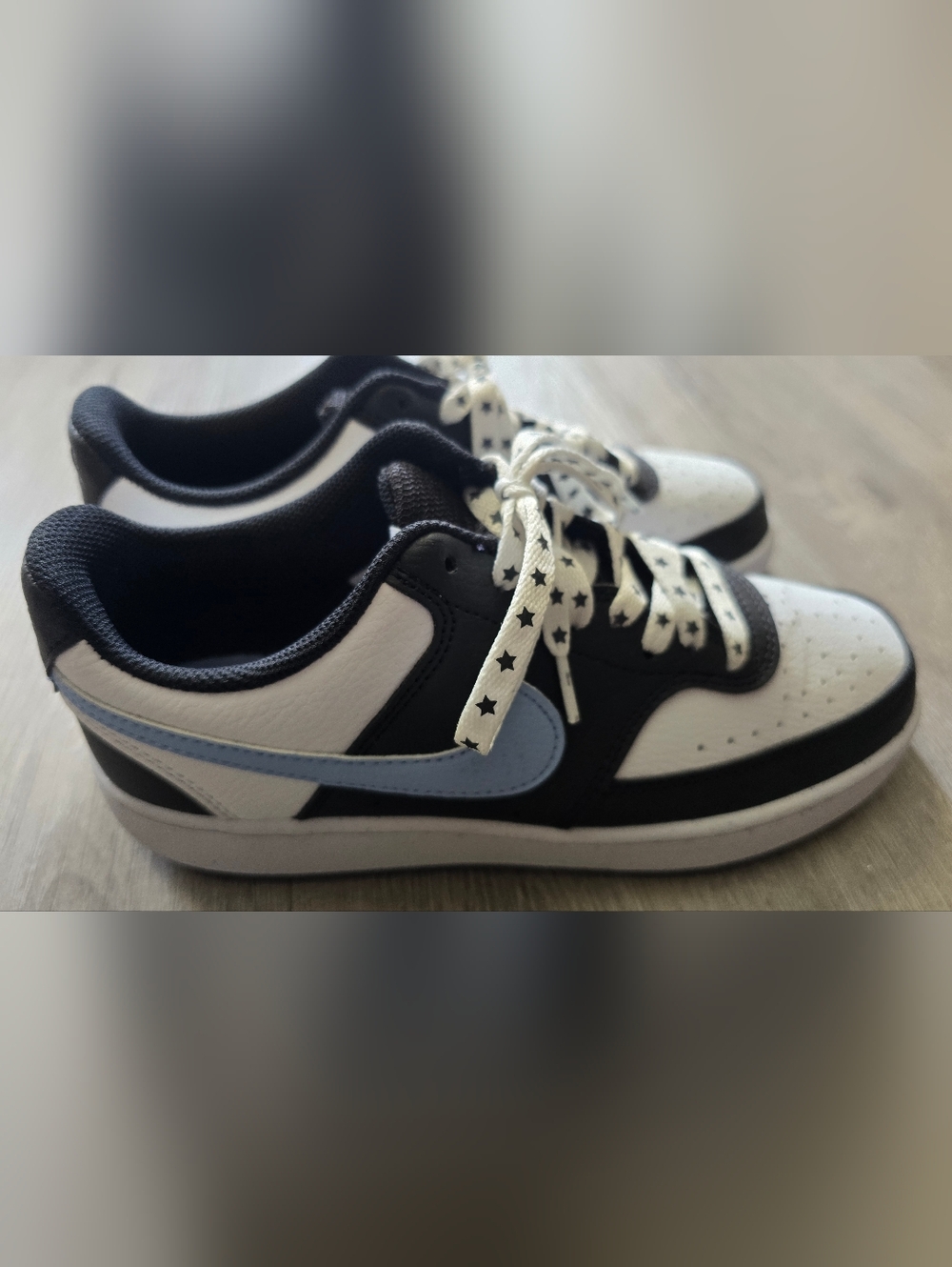 WOMENS Court Vision Low Top Blue And White Sneakers 7.5 Size